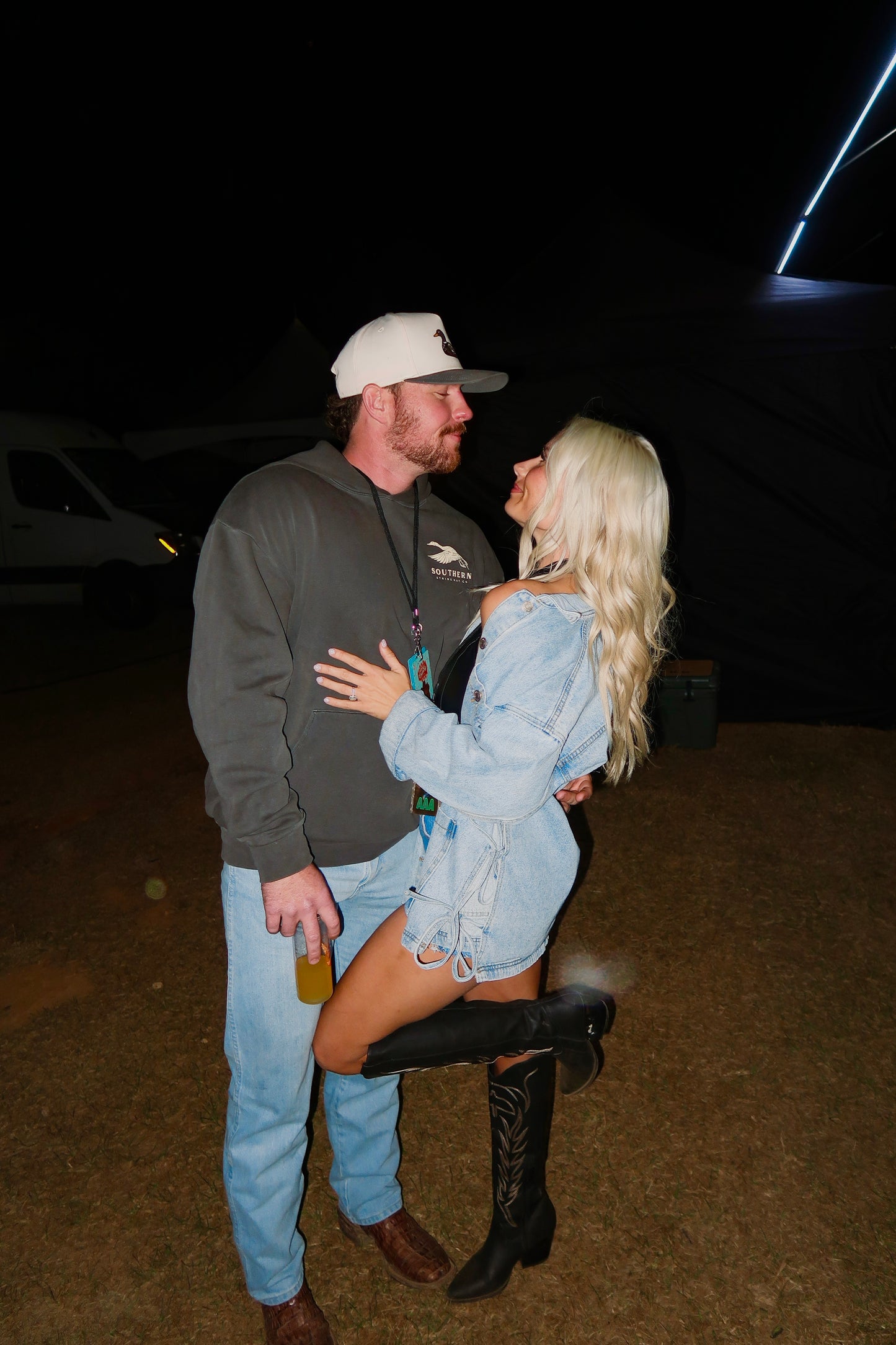 OVERSIZED DENIM JACKET