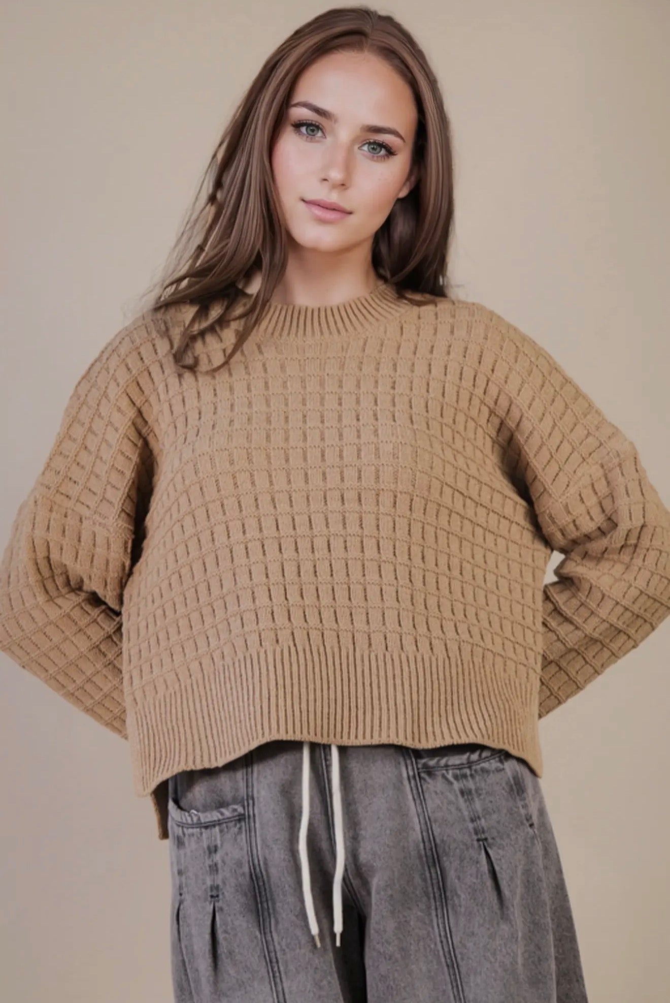 OVERSIZED KNIT SWEATER