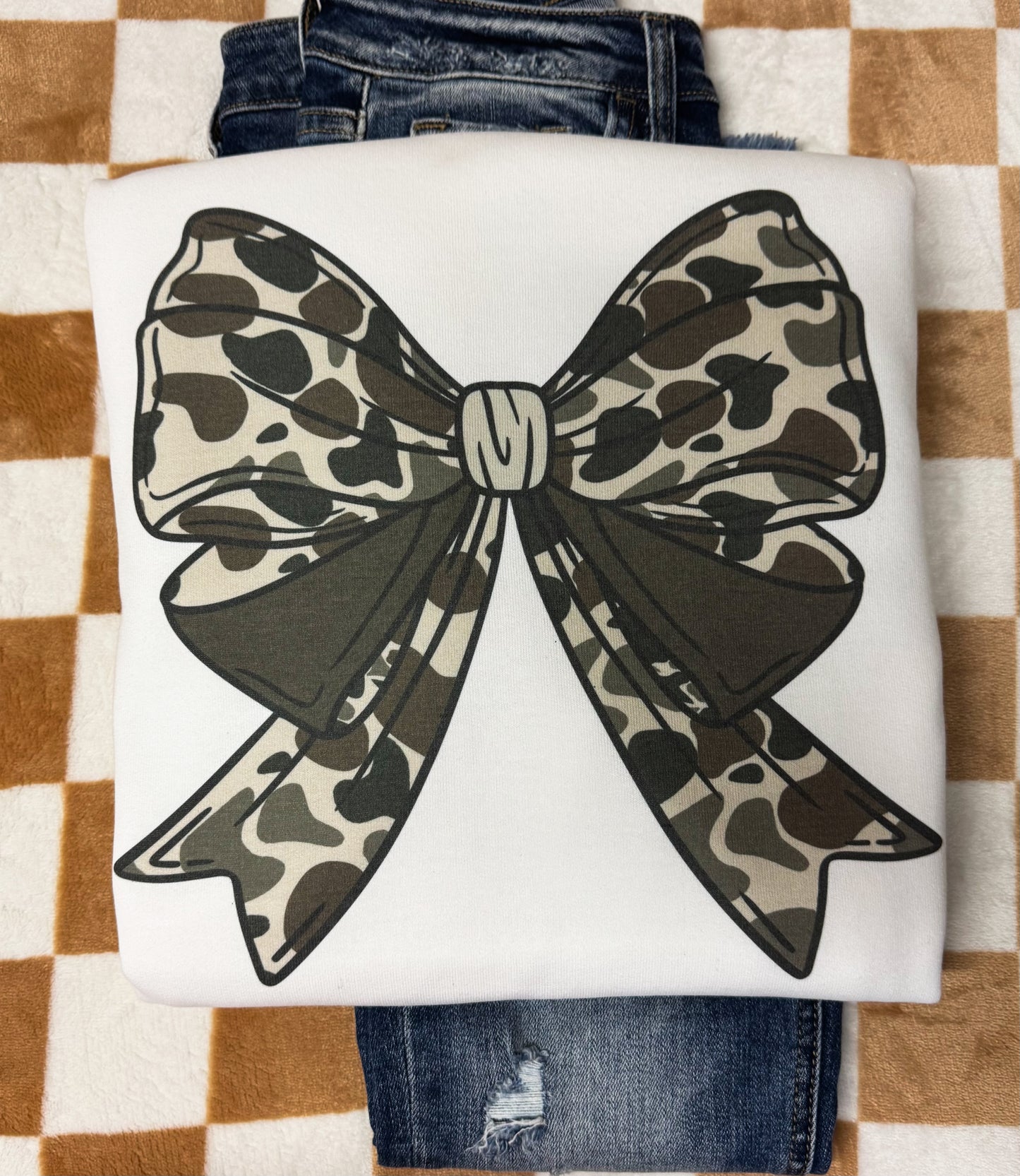 camo bow crewneck on white