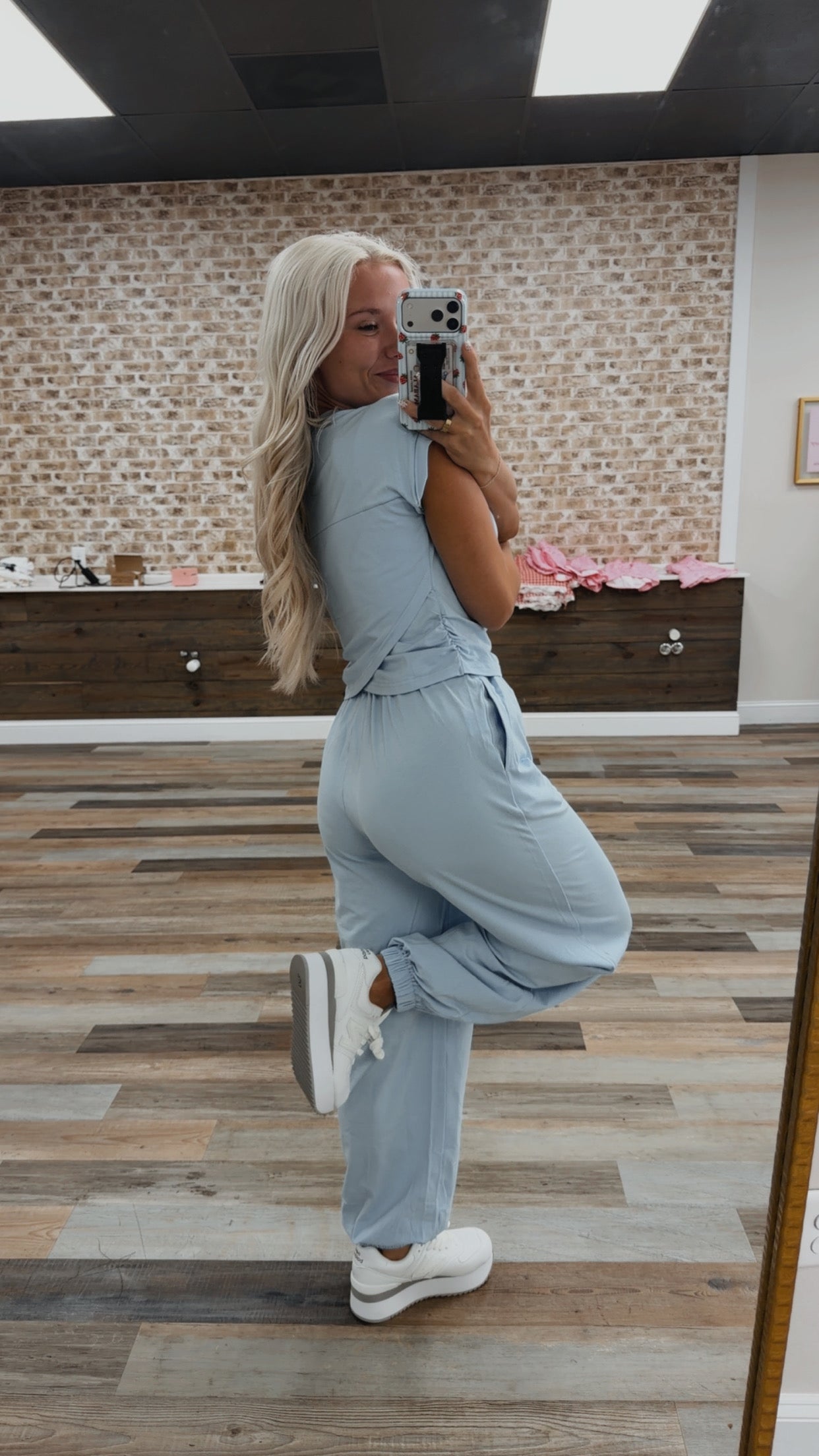 RUNNING LATE SET