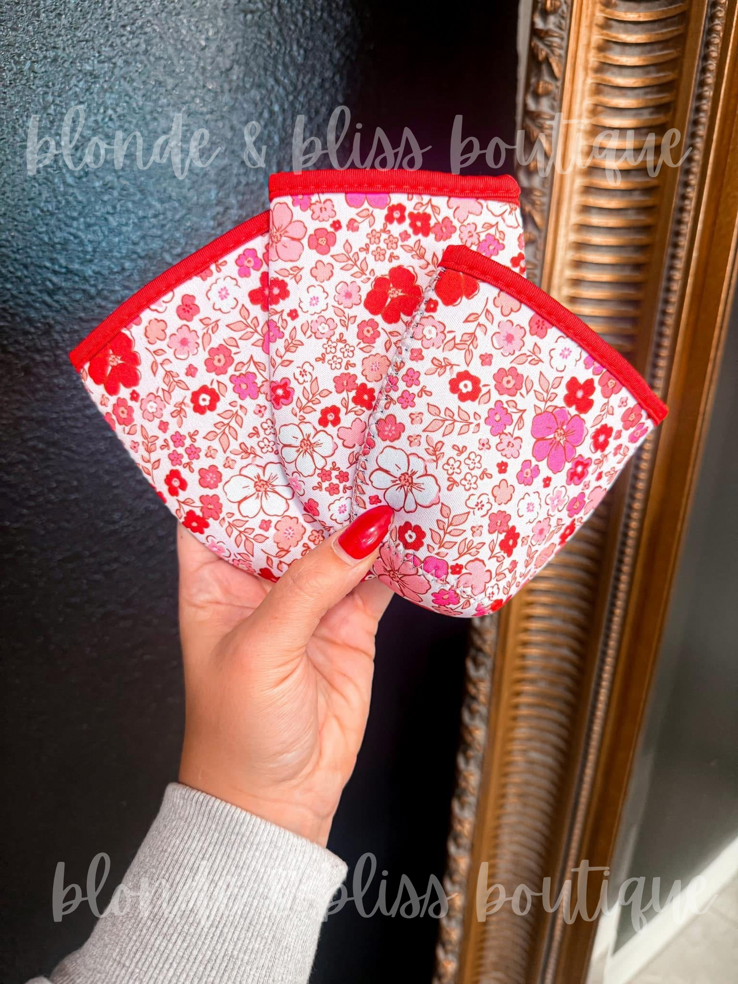 GIRLIE KOOZIES