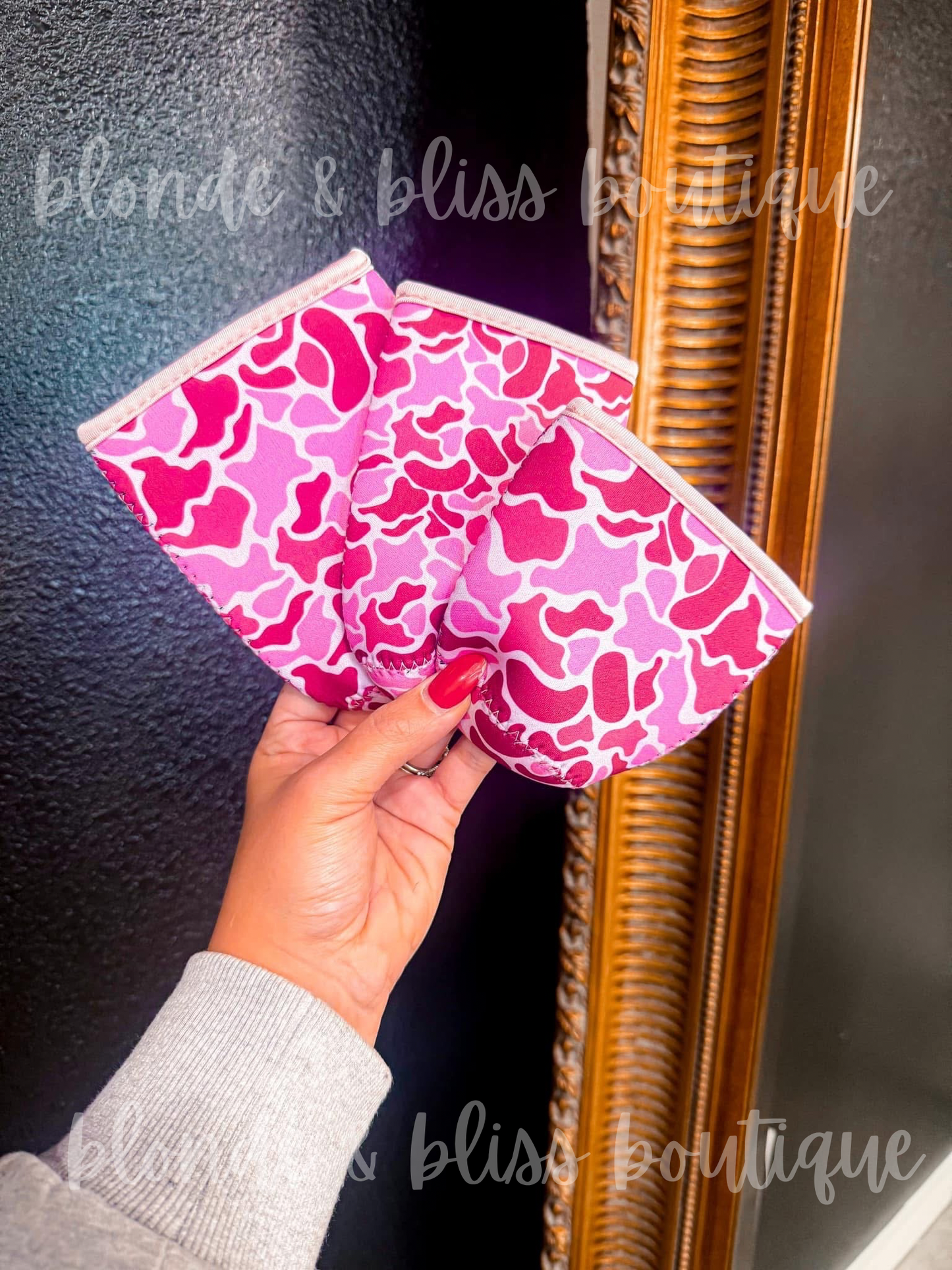 GIRLIE KOOZIES