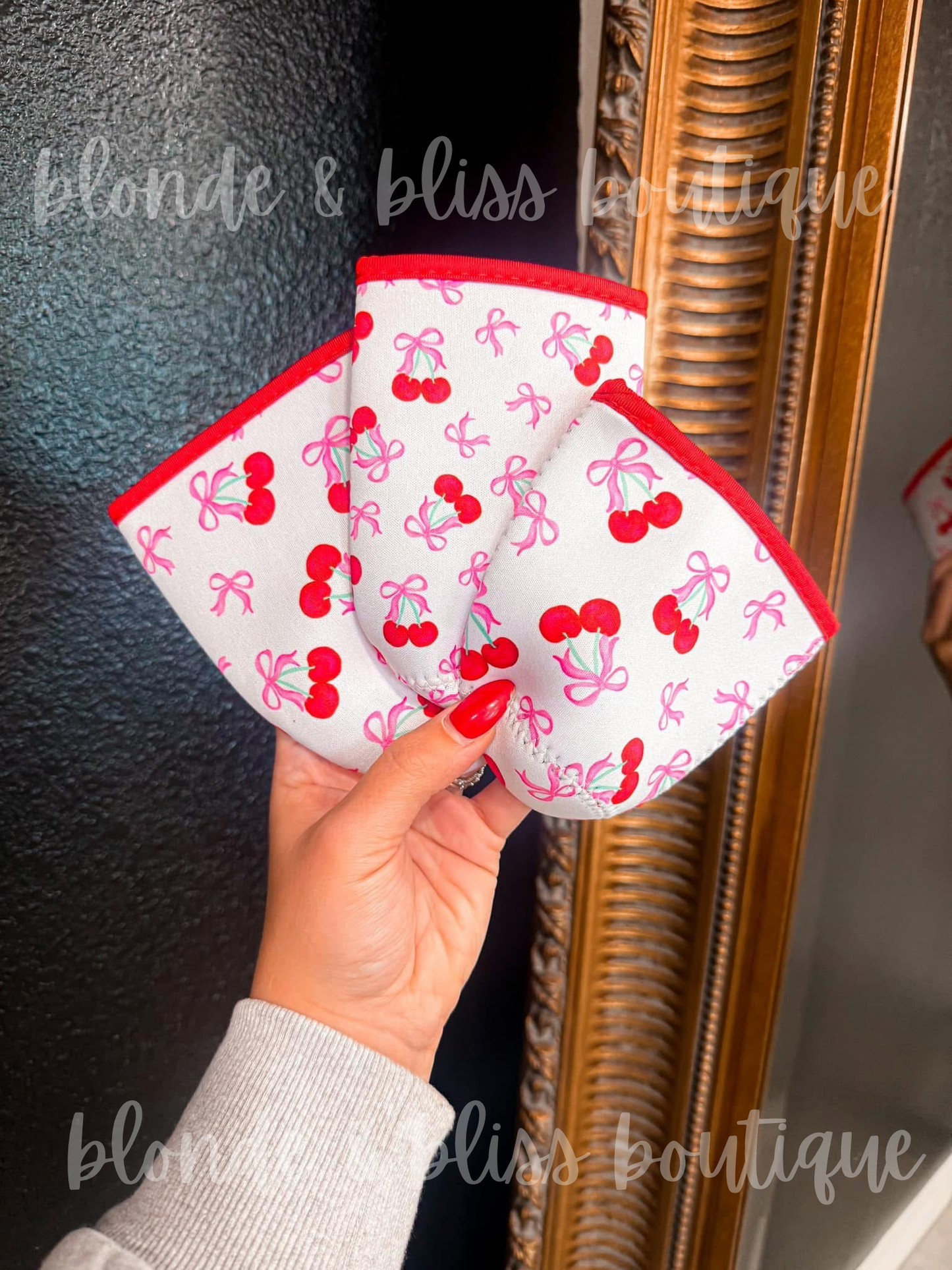 GIRLIE KOOZIES